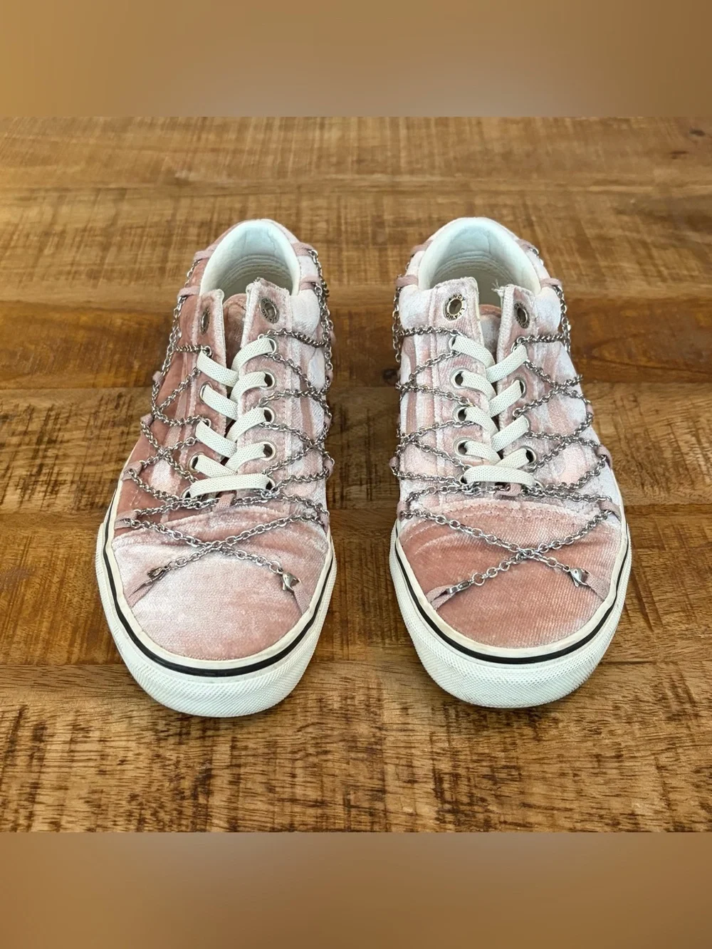 Vans x Sandy Liang Old Skool Velvet Chain Rivington Sneakers